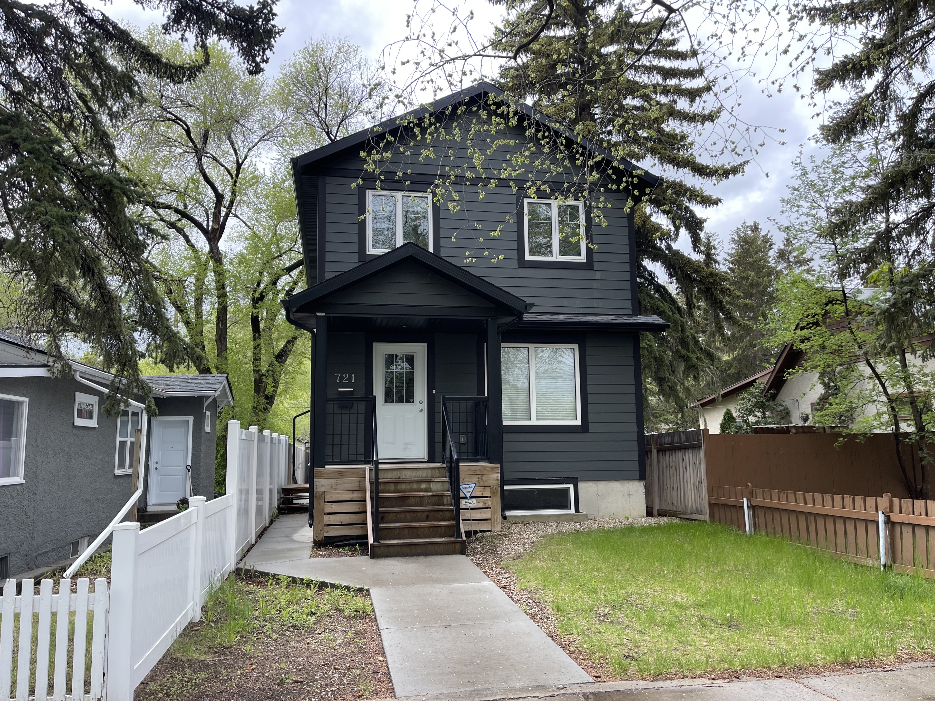 721 Avenue J South,Basement