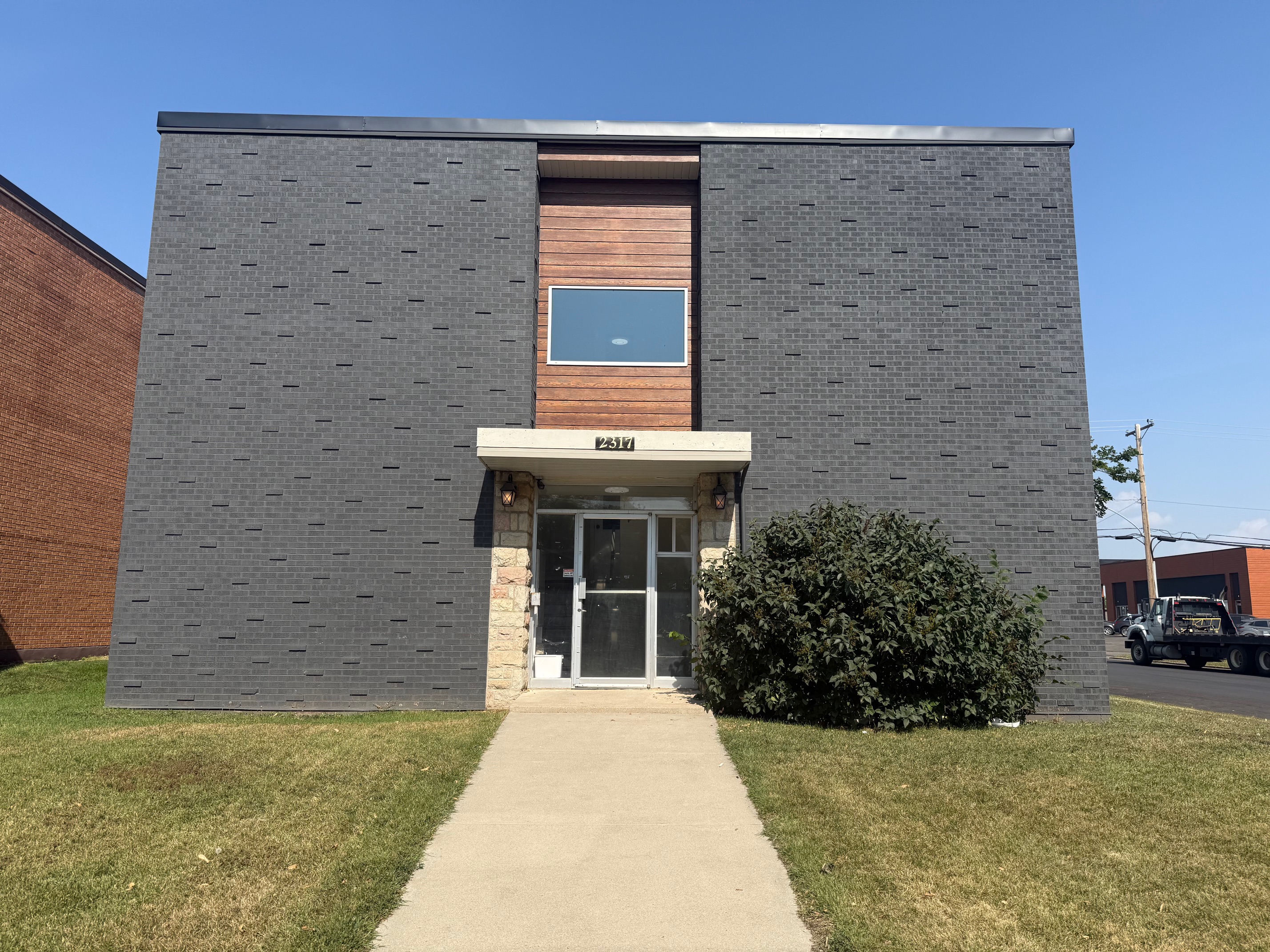 2317 7th Street East,4
