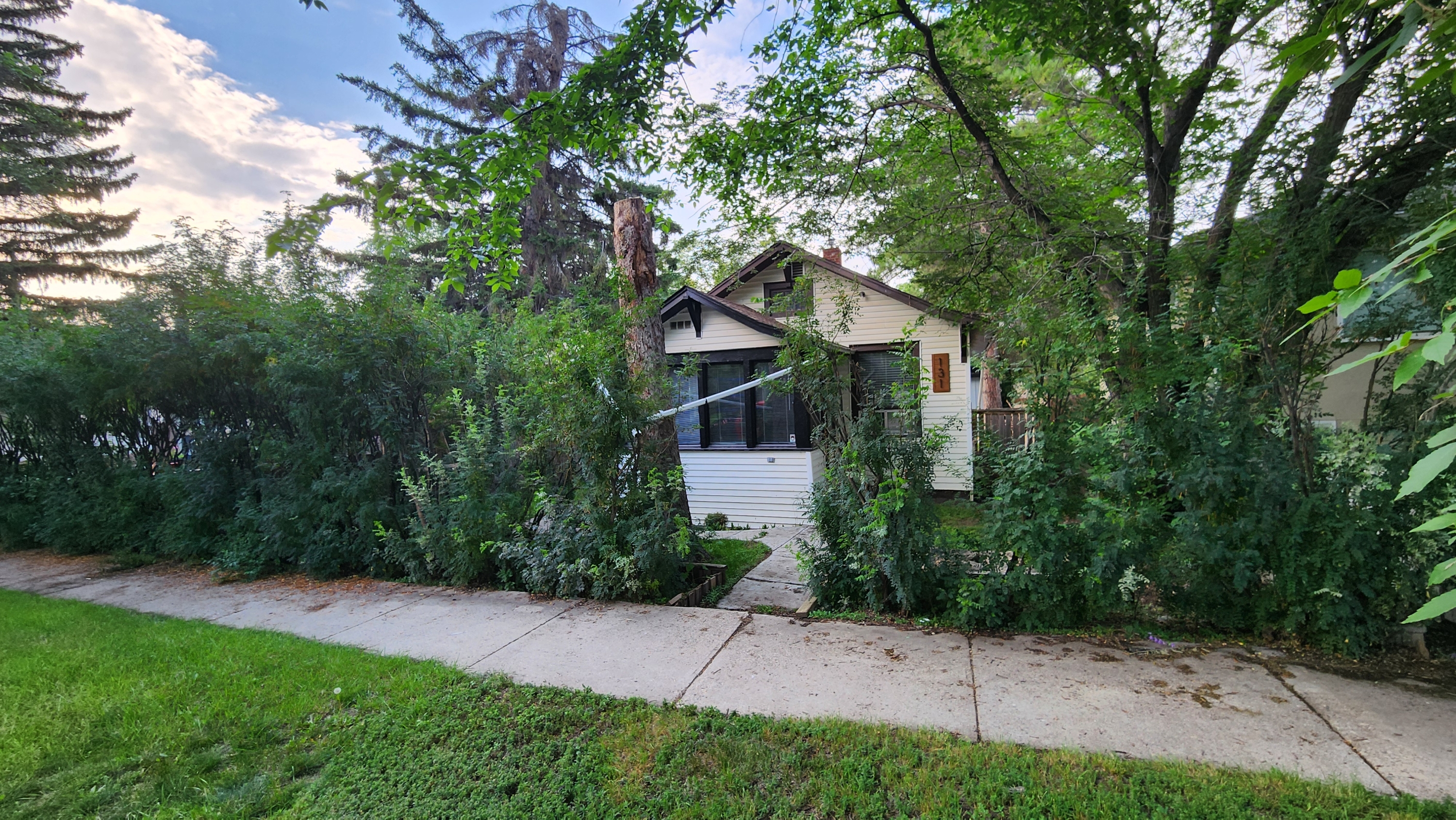 131 Taylor Street East