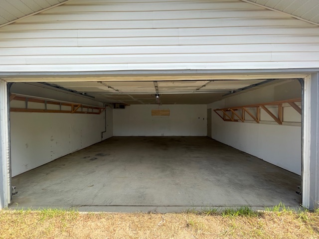 607 Avenue Q North,Garage
