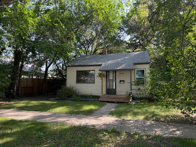 1939 Coy Avenue,-