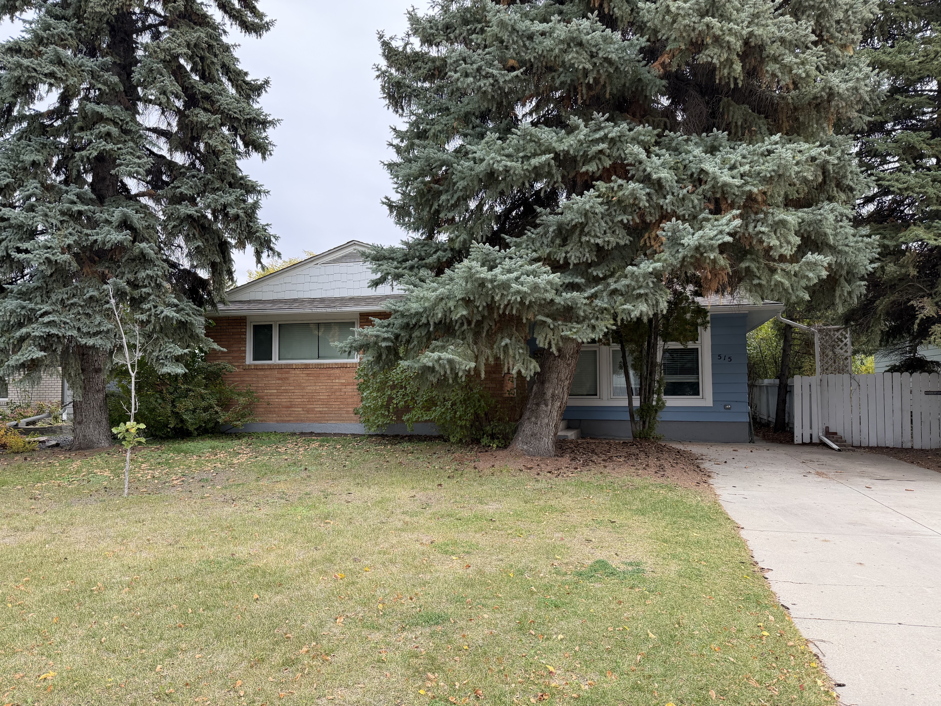 515 Lake Crescent