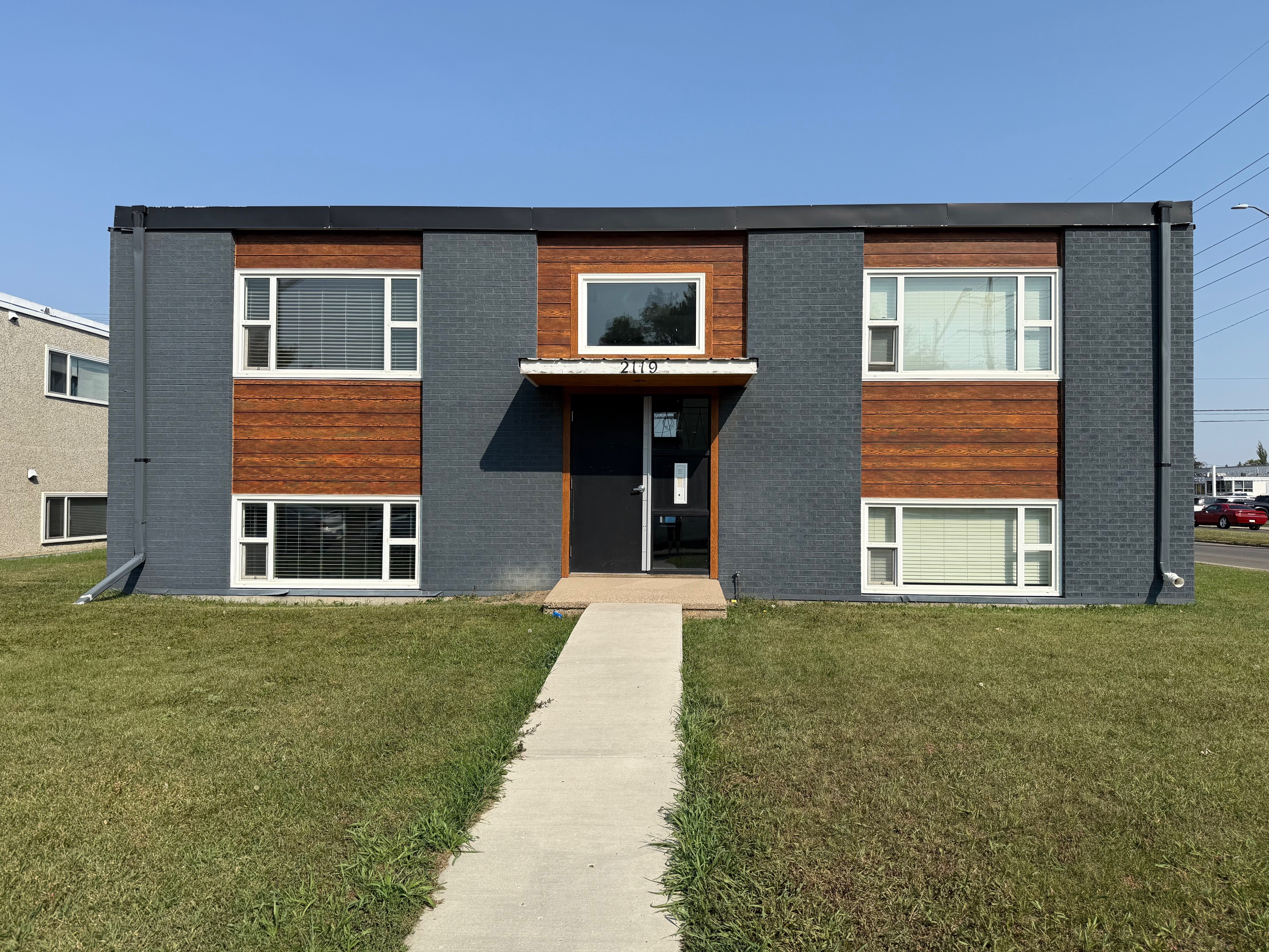 2119 7th Street East,5