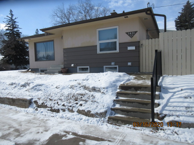 1431 11th Street East ,Basement